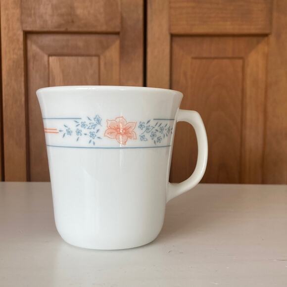 Vintage Corelle by Corningware “Apricot Grove” Coffee Mug - Picture 1 of 8